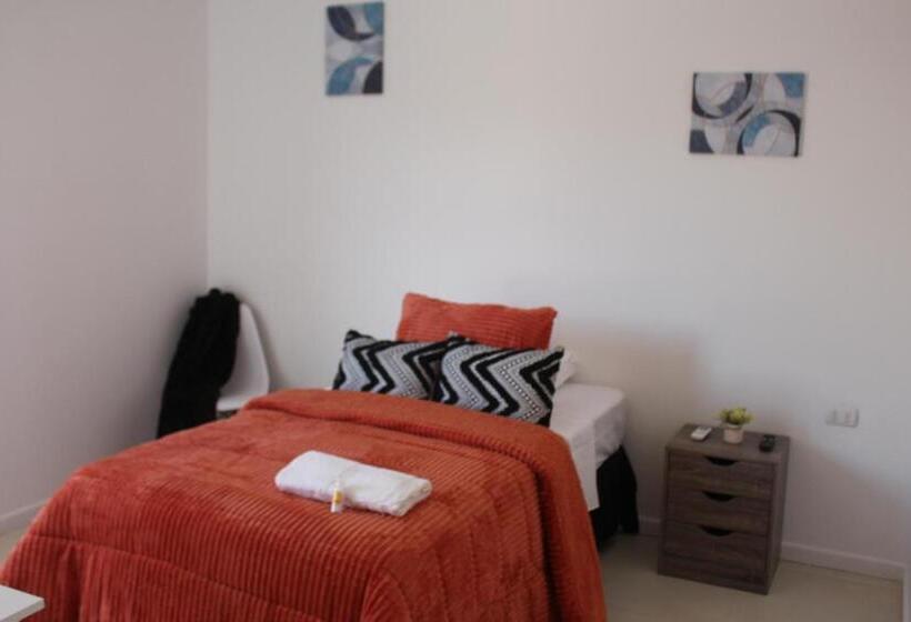 بنسيون Hostal El Valle