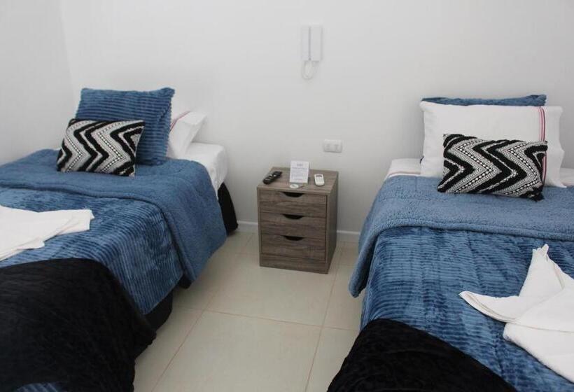 بنسيون Hostal El Valle