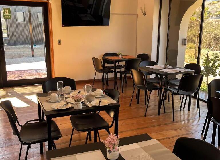 بنسيون Hostal El Valle