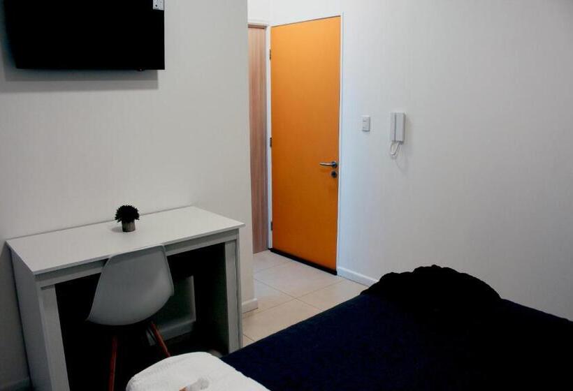 بنسيون Hostal El Valle