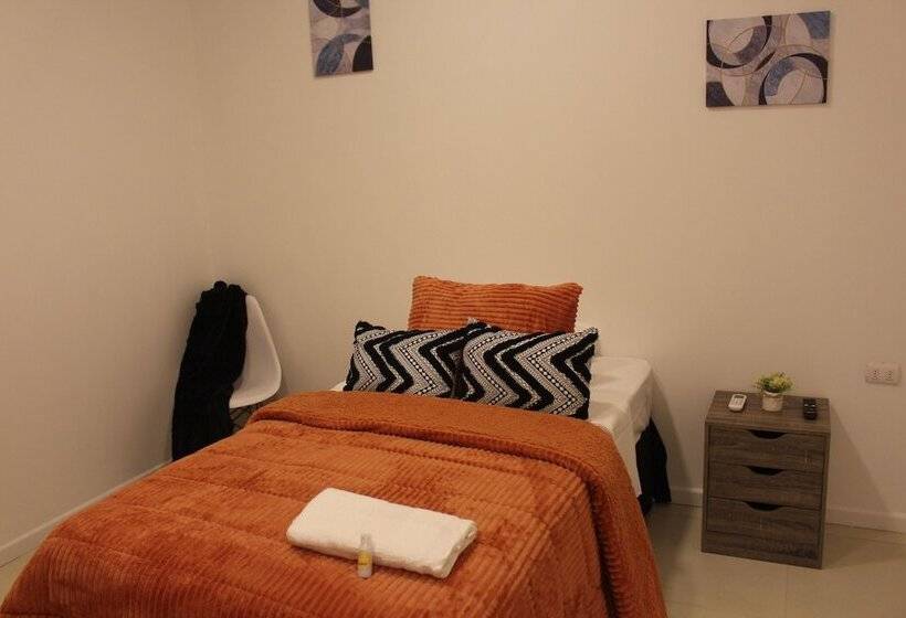 بنسيون Hostal El Valle