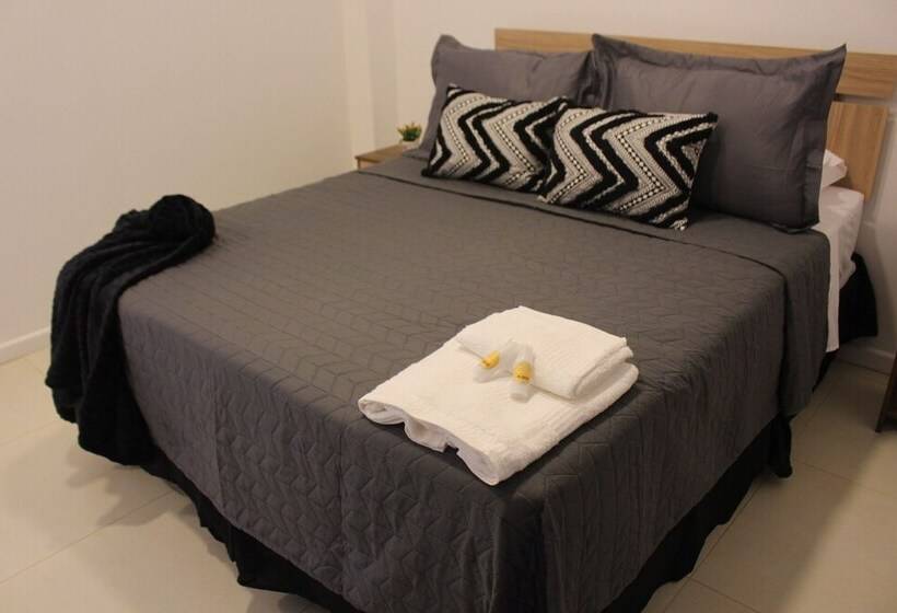 بنسيون Hostal El Valle