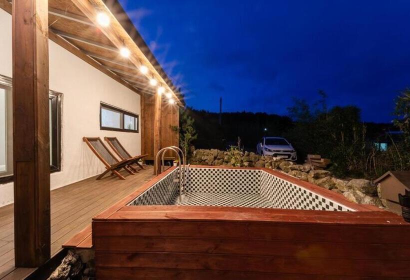 Pension Jejuya Pyoseon