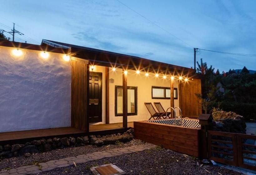 Pension Jejuya Pyoseon