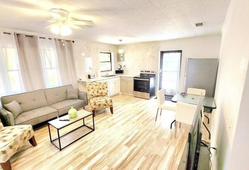 ペンション New Cottage In Lake Placid On Lake Istokpoga