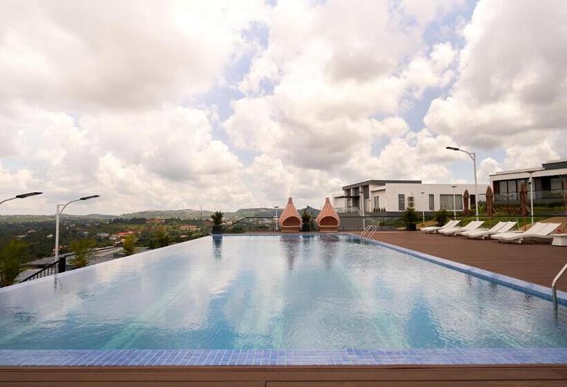 استراحتگاه The Pine Mansion