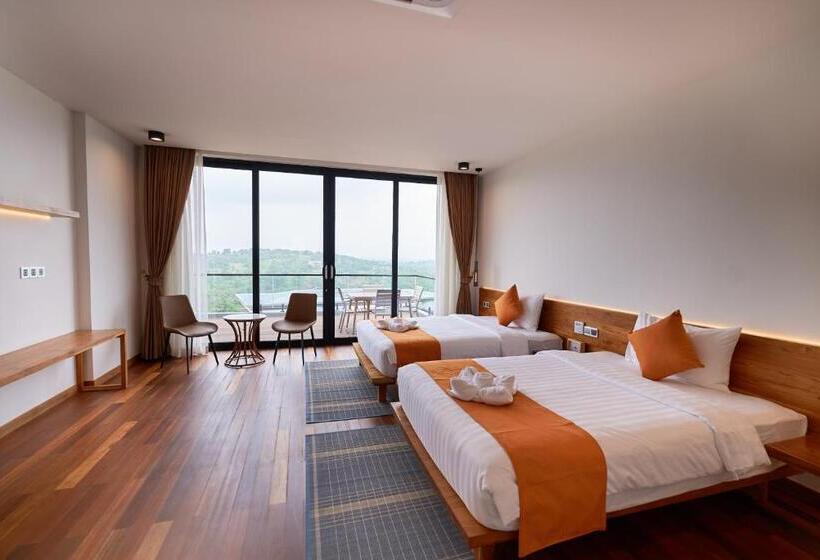 استراحتگاه The Pine Mansion