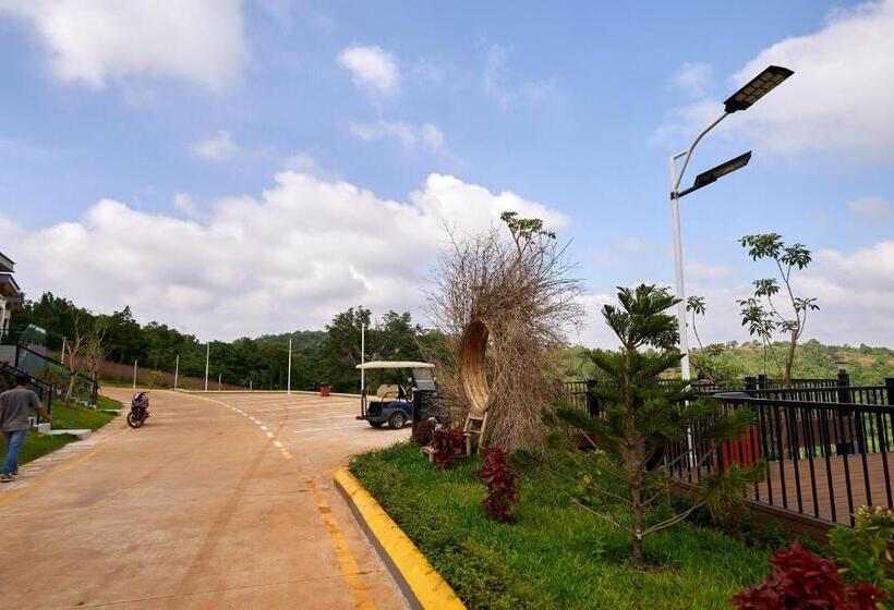 استراحتگاه The Pine Mansion