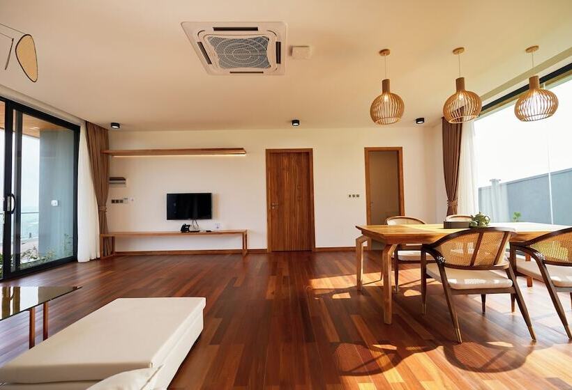 استراحتگاه The Pine Mansion