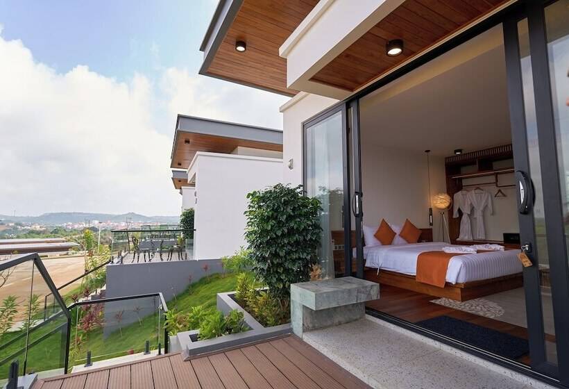 استراحتگاه The Pine Mansion