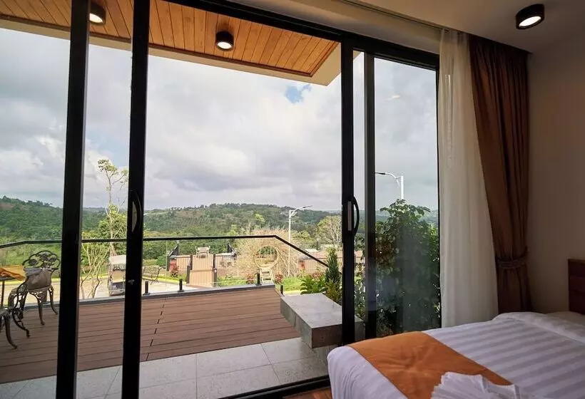 Lomakeskus The Pine Mansion