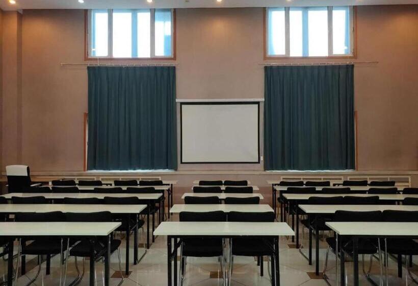 Starway Hotel Ha Erbin Convention And Exhibition Center