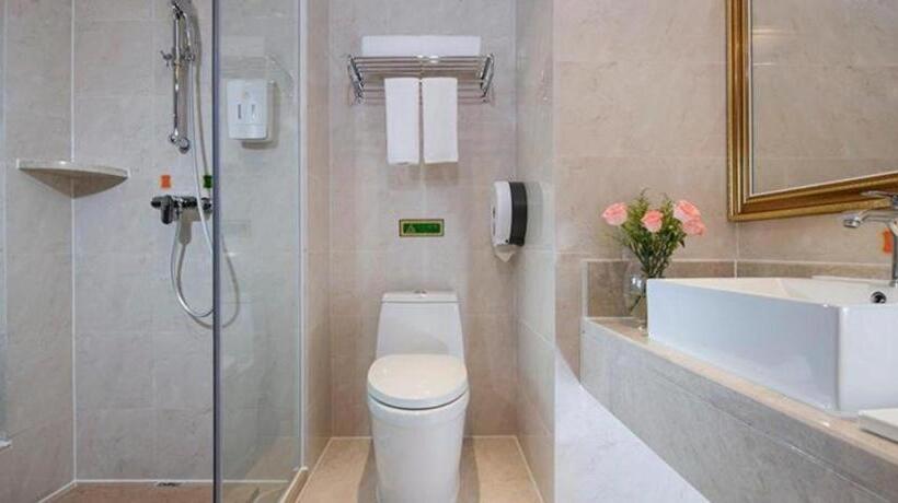 Vienna Hotel Shenzhen Qinghu Metro Station