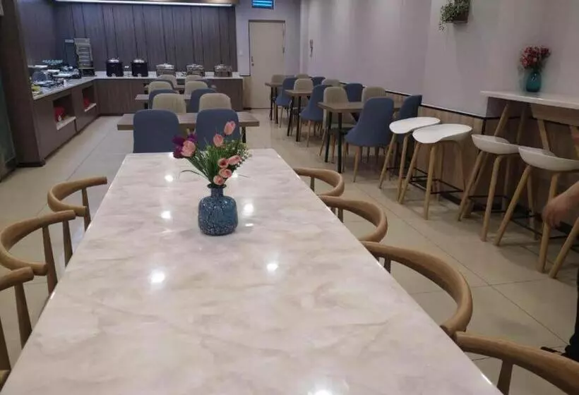 Hanting Hotel Jinan Dikou Road Long Distance Bus Terminal
