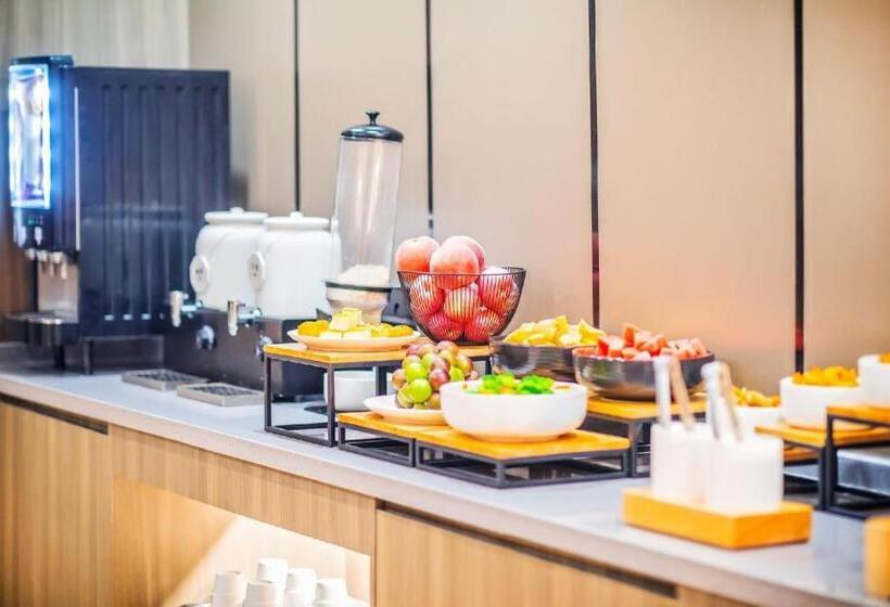 Hanting Hotel Tianjin Chenglindao Metro Station