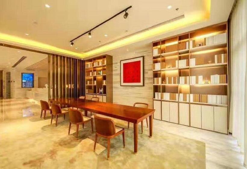 Ji Hotel Nantong Dongjing International