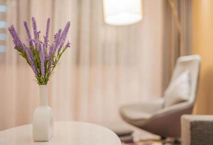 Lavande Hotel Kunming Cuihu Hospital Of Yunnan University