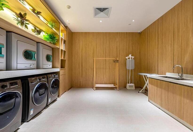 Lavande Hotel Zhongshan Lihe Square