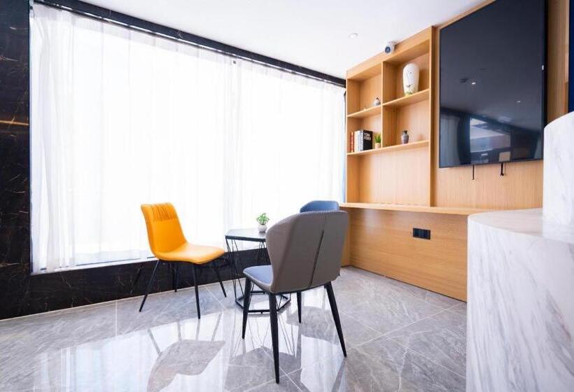 Starway Hotel Urumqi Guangming Road Times Square