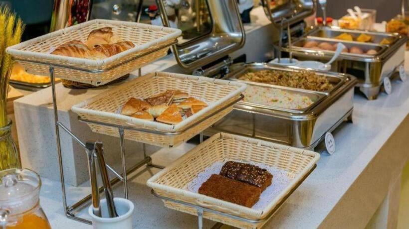 Starway Hotel Yan An Baotashan Erdao Street