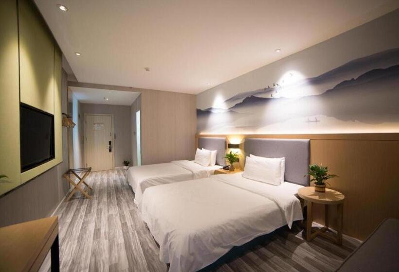 Starway Hotel Zhengzhou Economic Development Zone East Futa Metro Station