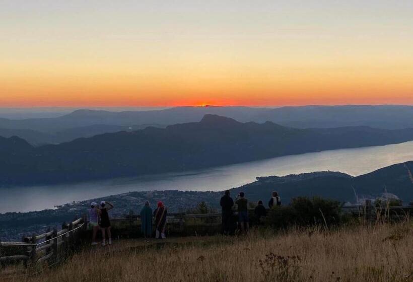 تختخواب و صبحانه La Marc Quize