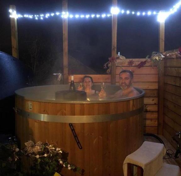 تختخواب و صبحانه La Marc Quize