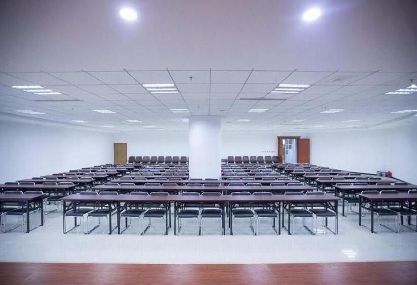 Chonpines Hotels·tianjin South Railway Station