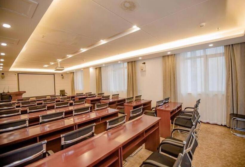 Chonpines Hotels·tianjin South Railway Station