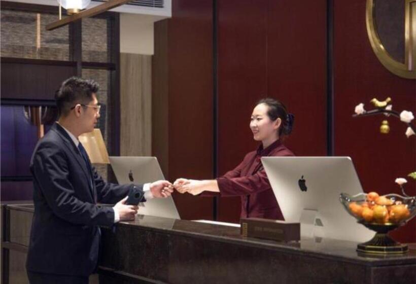 E Cheng Hotel Shenyang North Railway Station