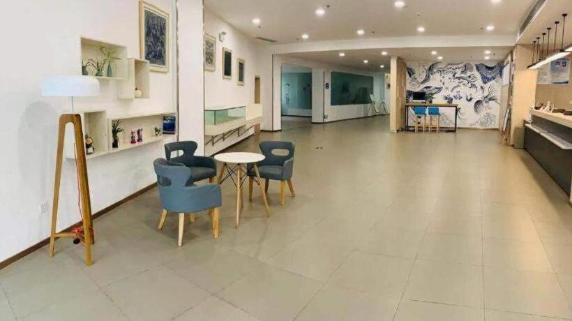 Hanting Hotel Kaili International Trade Shopping Center