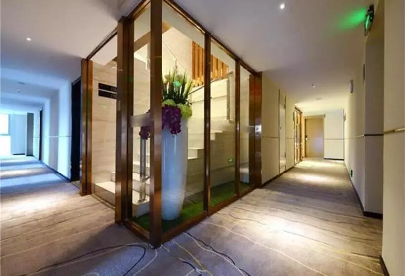ホテル City Comfort Inn Guiyang Financial City Convention Center Metro Station