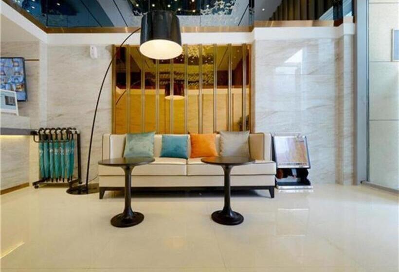 Отель City Comfort Inn Guiyang Financial City Convention Center Metro Station