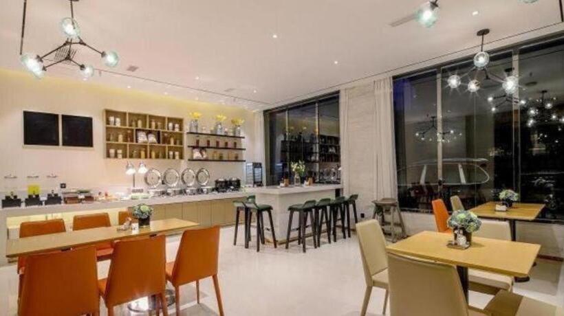 호텔 City Comfort Inn Mount Emei