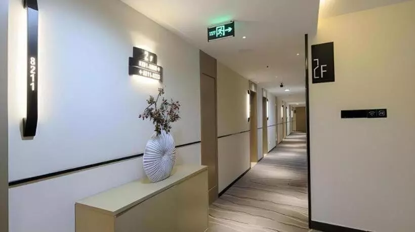 Hotelli City Comfort Inn Mount Emei