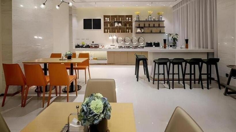 호텔 City Comfort Inn Mount Emei