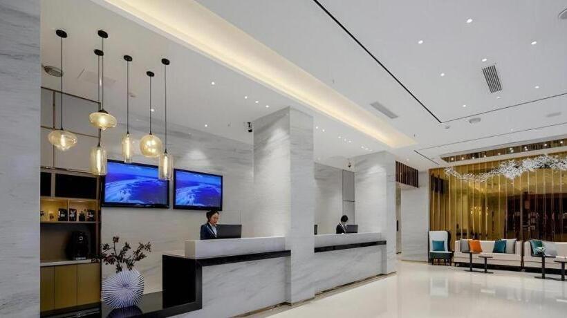 호텔 City Comfort Inn Mount Emei