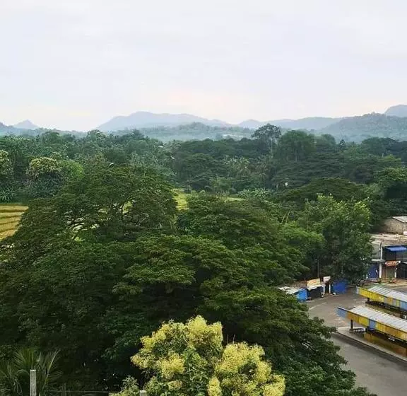 هتل Gangana Resort Inn
