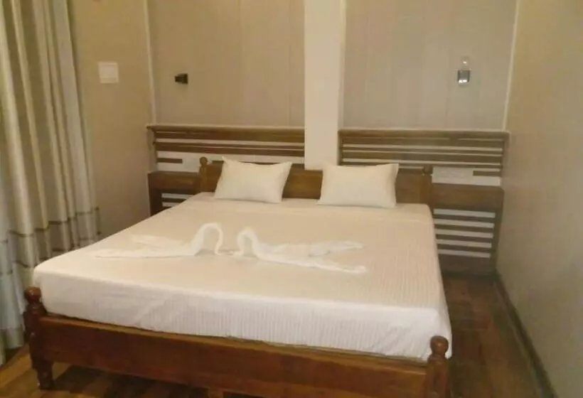 هتل Gangana Resort Inn