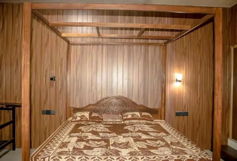 هتل Gangana Resort Inn