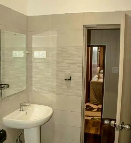 هتل Gangana Resort Inn