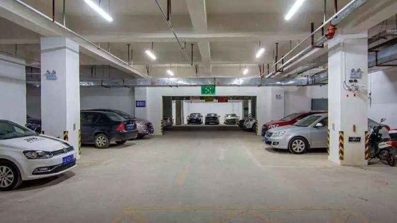 ホテル Jinjiang Inn Select Chizhou Qiupu Road Xiushanmen