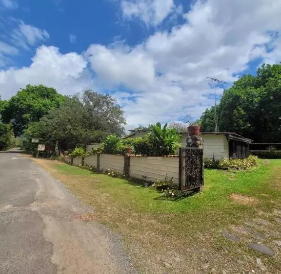 هتل La Casa De Analu