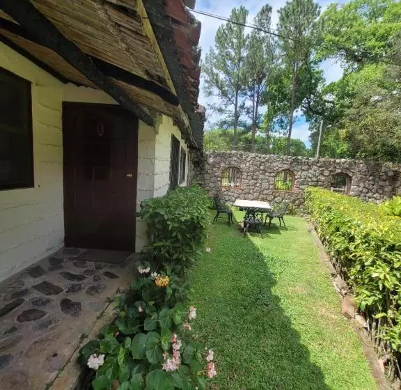 هتل La Casa De Analu