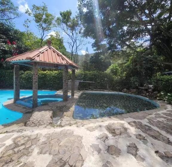 هتل La Casa De Analu
