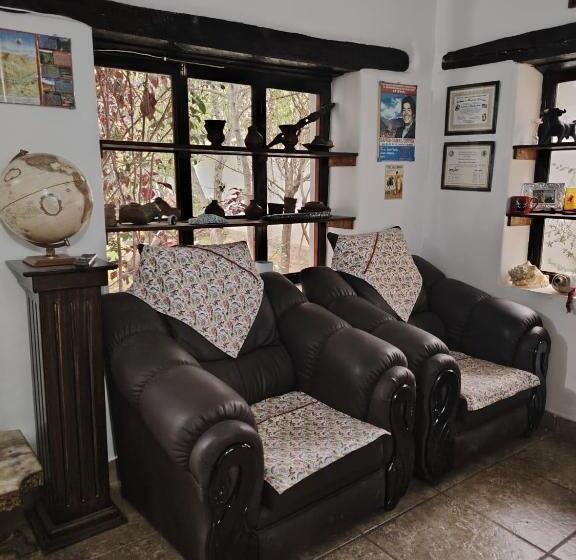 Hotel The White House