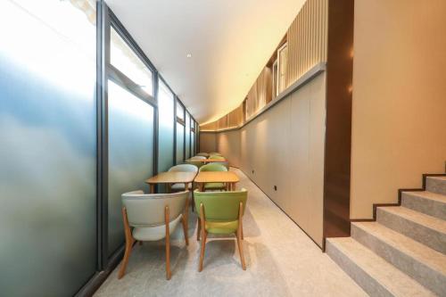 Ji Hotel Shanghai Renming Guangchang Weihai Road