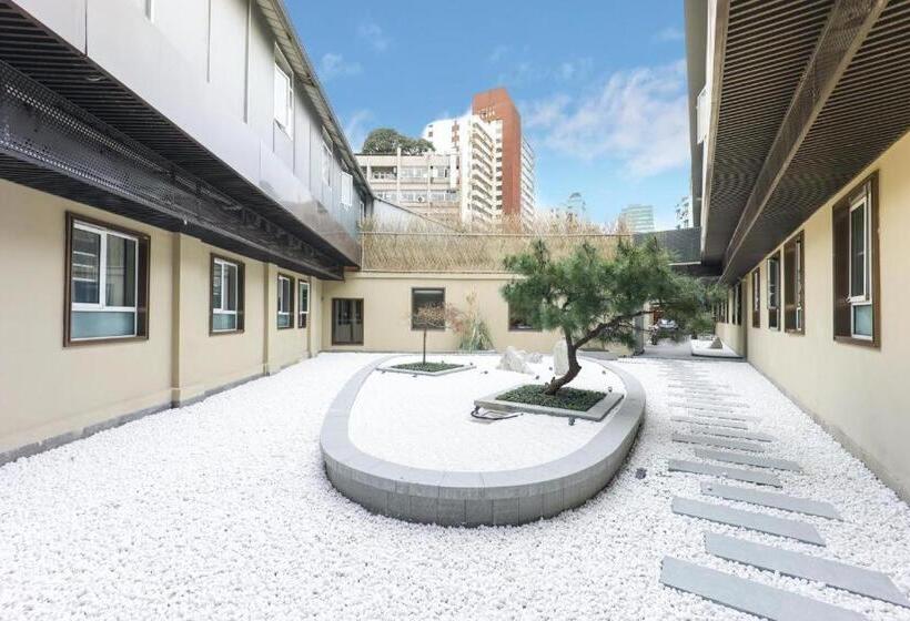 Ji Hotel Shanghai Renming Guangchang Weihai Road