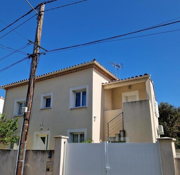 펜션 Dans Une Villa, 3 Chambres, Entrée Autonome Et Indépendante