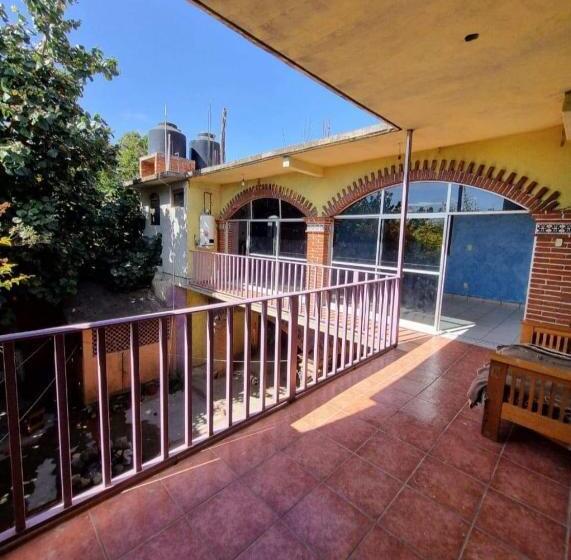 膳宿费 El Sendero Del Chamán